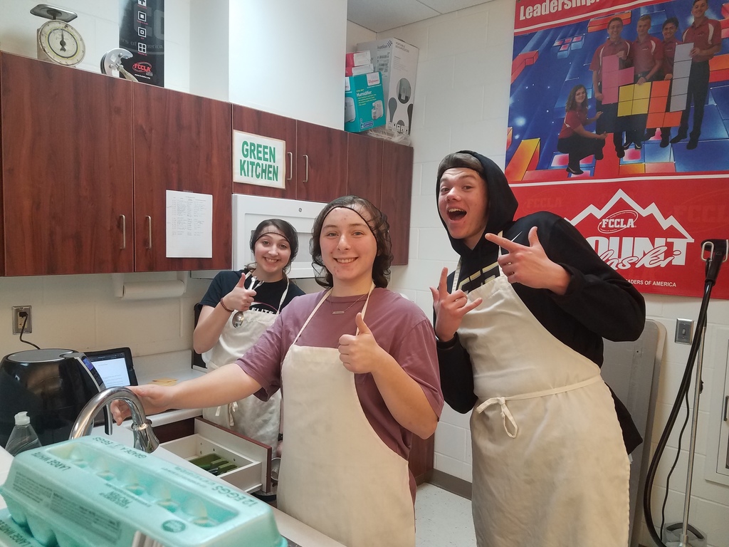 Students in Green Kitchen excited about lab day.
